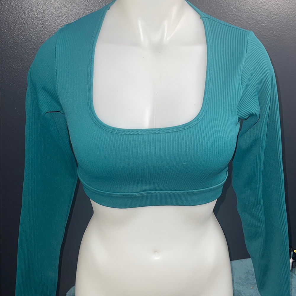 Seamless Green High-Waisted Leggings and top